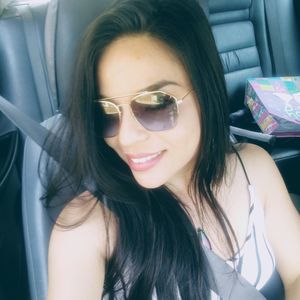 Meet your Posher, Ayla camila